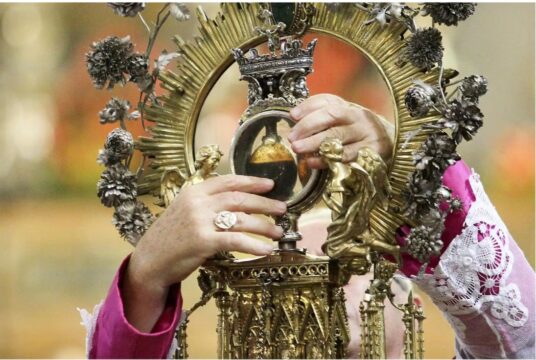 ULTIM’ORA: Sciolto il sangue di San Gennaro, alle 9.59