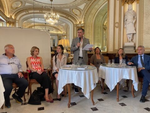 Brindisi alla città – Neapolis 2500 e puoi scrivere alla Sirena Partenope