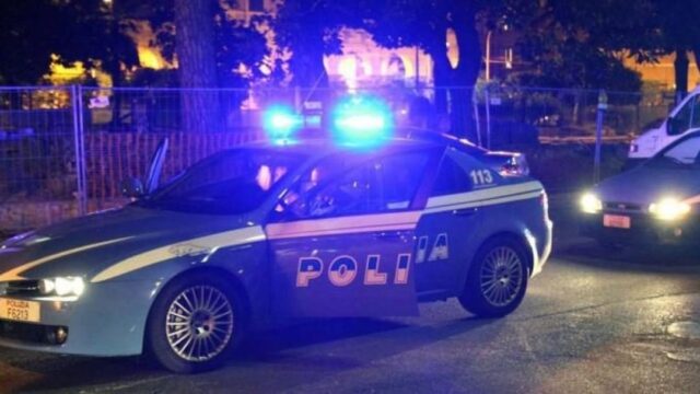 Baby gang picchiano con calci e pugni la polizia: arrestate dopo una rapina