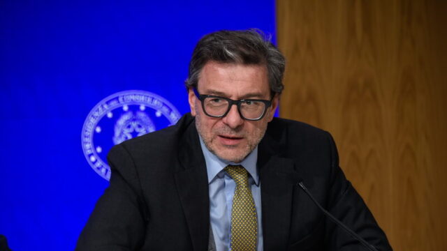 “20 euro al mese in più alle pensioni minime”: l’annuncio del Ministro Giorgetti