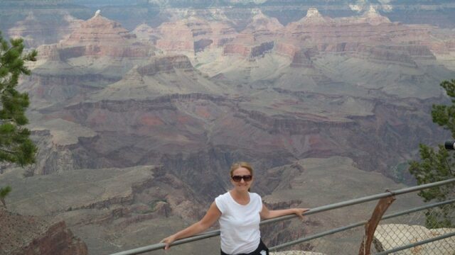 Muore per un intervento di routine: indagati sue chirurghi