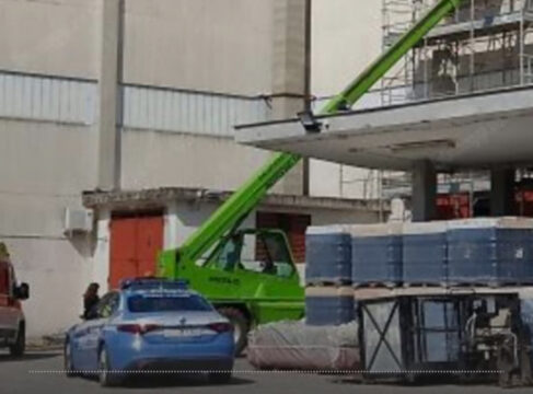 Tragedia sul lavoro, muore uomo di 63 anni