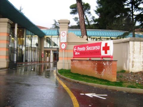 Ustionati due fratellini in Toscana: stavano giocando con una bottiglia di alcool