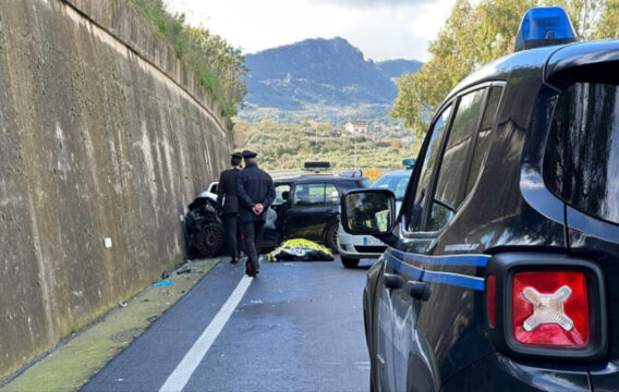 Schianto frontale sulla Palermo-Sciacca: madre e figlia morte sul colpo, due giovani in fin di vita