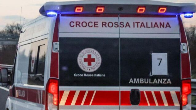 Scontro tra un’auto e una moto, gravissimo un 18enne: indagini in corso