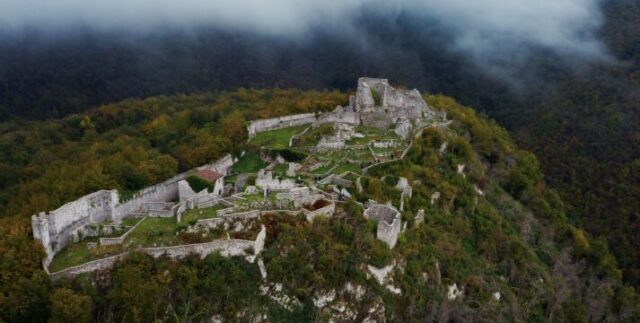 La Via Francigena del Sud fa tappa nel Sannio Beneventano: un viaggio tra natura, storia e spiritualità