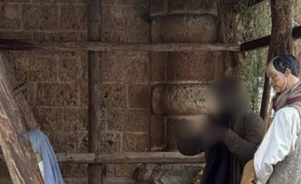 Si mimetizza tra le statue del presepe: ricercato arrestato