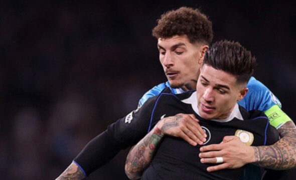 I sogni del Napoli si schiantano su un Chelsea sufficiente: fuori dalla Champions League