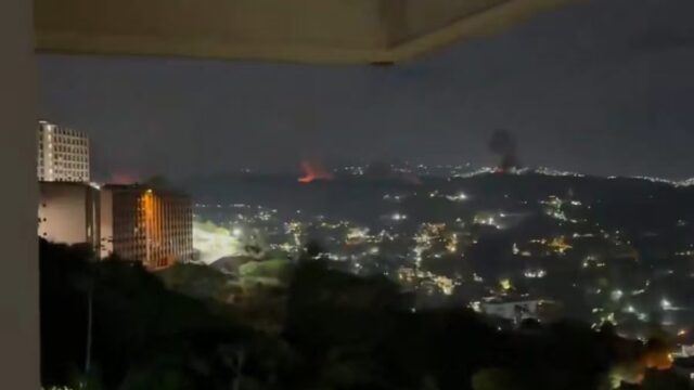 Bombardamenti nella notte a Caracas, Maduro dichiara stato di emergenza