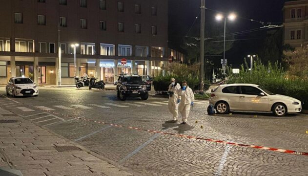 Ultim’ora, tragedia in stazione: capotreno accoltellato e ucciso nel parcheggio
