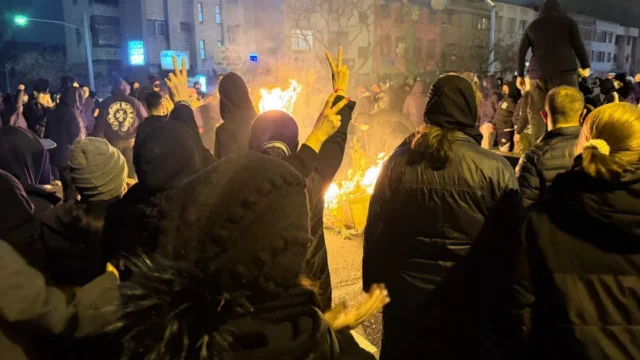 Iran, il Paese al buio: il blackout di Internet mentre la repressione si intensifica