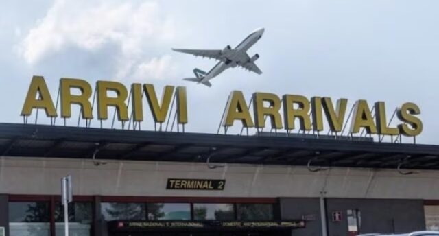 Malpensa, aereo militare del Qatar urta una torre: a bordo lo staff per la sicurezza delle Olimpiadi