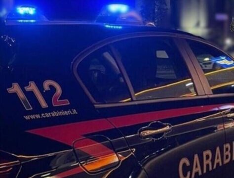 Follia nella notte: inseguimento da film, presi due minorenni armati!