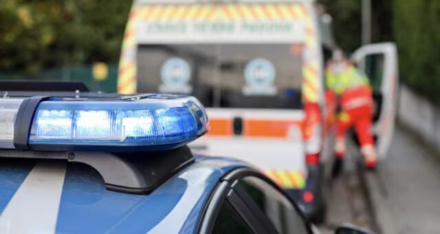 Travolte da un’auto: una vittima e una donna in codice rosso