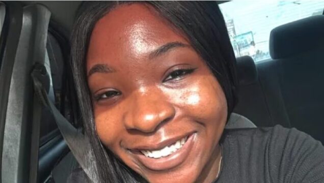 Morta ex concorrente di The Voice: morsa nel sonno da due serpenti, aveva 26 anni