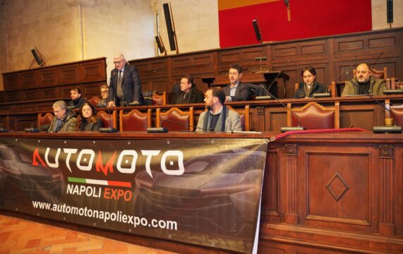 Napoli capitale mediterranea dei motori: Automoto Napoli expo 202 dal 4 al 7 giugno alla Mostra d’Oltremare