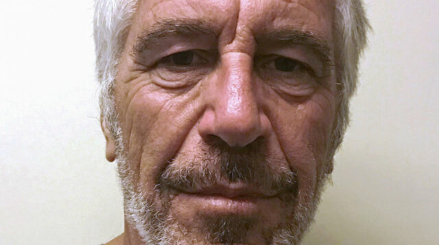 Caso Epstein: si cercano due donne uccise strangolate nel suo ranch