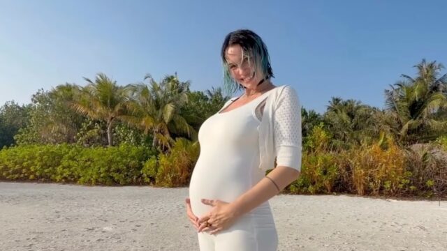 Rose Villain è incinta: l’annuncio social della gravidanza con un nuovo singolo dedicato