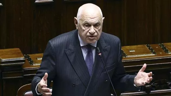 Altra stangata per Nordio: Bruxelles contesta l’abolizione del reato di abuso d’ufficio