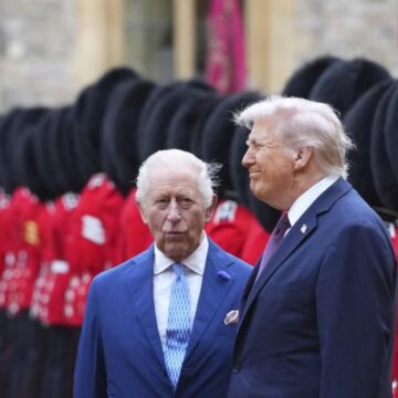 È iniziata la visita di quattro giorni di re Carlo III negli Stati Uniti, l’obiettivo di riallacciare i rapporti tra Londra e Washington