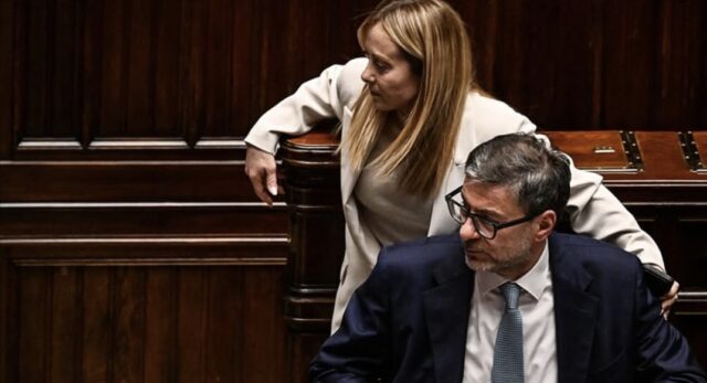 Caro energia e conti pubblici sotto pressione: l’allarme di Giorgetti mette a rischio gli aiuti e la manovra economica