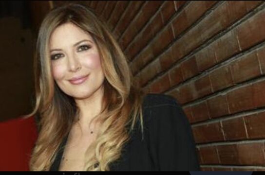 Selvaggia Lucarelli, scivolone social sui crudi a Napoli: la battuta a Rossella Erra gela il web durante l’emergenza epatite