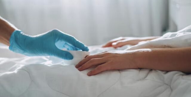 12enne muore risucchiato nella piscina: tre indagati per omicidio colposo