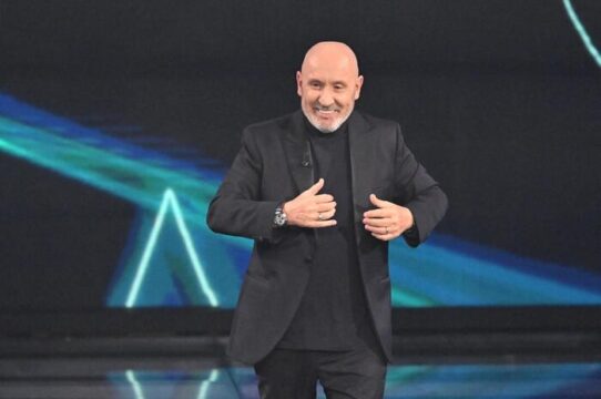 Maurizio Battista denunciato dal suo ex manager: stalking e diffamazione le accuse