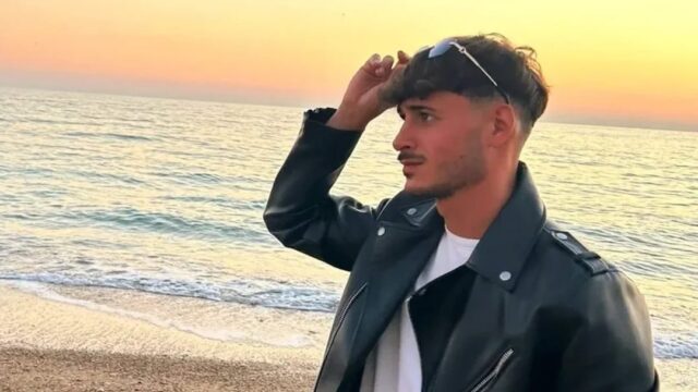 25enne muore accoltellato in un parcheggio: l’aggressione dopp una serata con degli amici