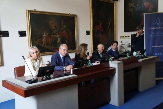 “Gocce d’amore per sostenere la vita”, successo per la presentazione della Fondazione Anlu: raccolti a favore dell’Airc 7000 euro per la ricerca contro il cancro