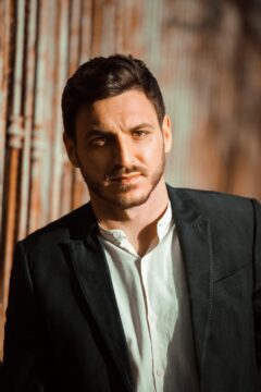Dall’ascolto delle ferite al debutto letterario: Anthony David Paloscia racconta l’umanità senza filtri