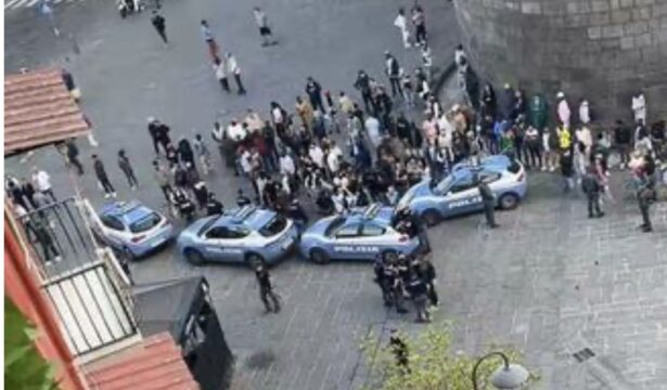 Napoli, rissa a Porta Capuana: morto 32enne del Burkina Faso, indagini in corso