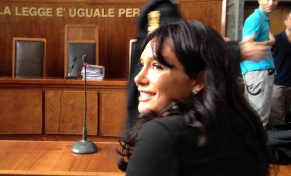Caso Nicole Minetti, la Procura di Milano conferma il parere sulla grazia: “Notizie di stampa non vere”