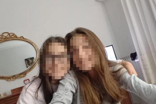 Ritrovate le sorelline scomparse, arrestati la madre, il compagno e il nonno per sequestro di persona