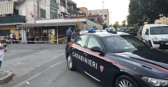 Ferito a colpi di pistola alle gambe: 25enne ricoverato in ospedale, caccia al responsabile