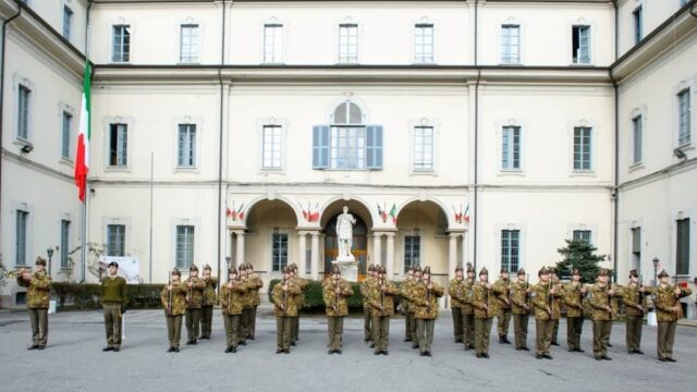 Presunti abusi in una scuola militare: indagati il comandante e il capo della polizia militare