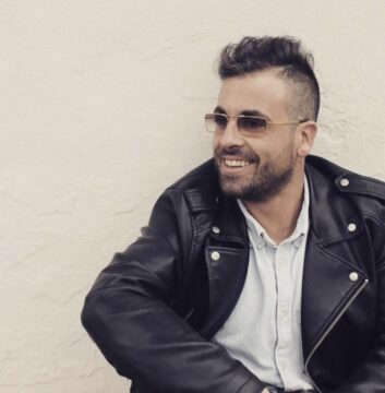 Il 7 agosto prende il via il crowdfunding de The Interrupted Sound (Il Suono Interrotto), il documentario dedicato alla vita di Michele Luca Noschese (DJ Godzi) — e la community risponde subito presente Napoli
