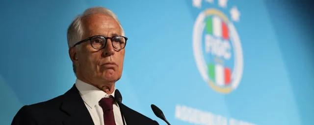 La Figc ritira il sostegno a Infantino per le elezioni FIFA, Malagò: “Lavoreremo per un calcio meritocratico e sostenibile”