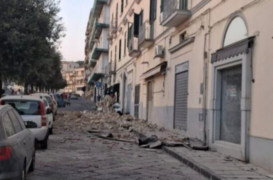 Scossa violenta, verifiche senza sosta: aumentano gli edifici dichiarati inagibili