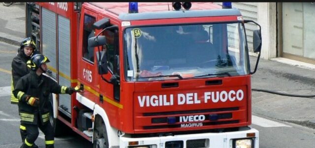 Terremoto ai Campi Flegrei, pressione sui Vigili del Fuoco: “Serve una svolta”