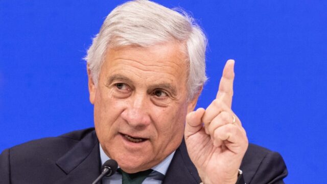 Polemica sulle donne, Tajani si scusa: “Non ho mai voluto offenderle”