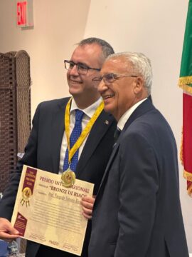 A New York il conferimento del prestigioso Premio Internazionale Bronzi di Riace a Pasquale Antonio Riccio