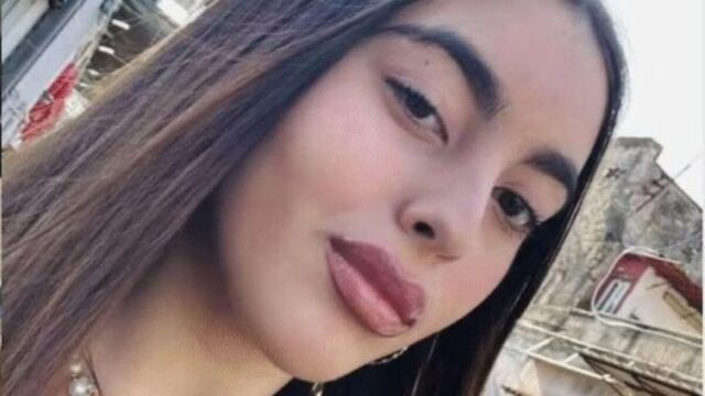 Travolta sulle strisce mentre attraversa: Anna muore a 17 anni