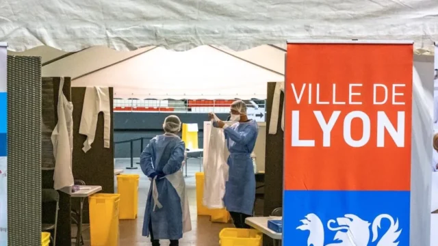Francia, primo decesso al mondo per virus Shamonda a Lione: il patogeno animale era ritenuto non trasmissibile all’uomo