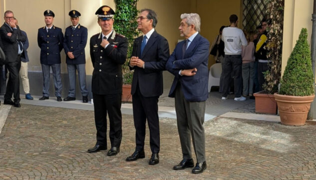 Giornata delle Matricole 2026, Palazzo Melzi diventa una scena del crimine: i Carabinieri incontrano gli studenti di Giurisprudenza della Vanvitelli