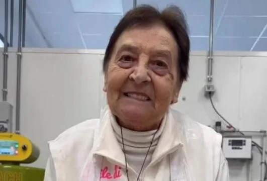 Addio a Nonna Silvi, cuoca toscana e fenomeno dei social: aveva 85 anni