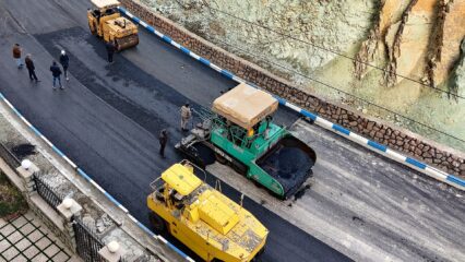 Lavori in via Caravaggio: macchine per il rifacimento dell'asfalto (foto illustrativa)