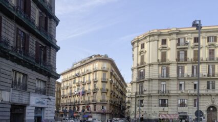 Piazza Garibaldi a Napoli, punto di partenza del corteo contro il carovita